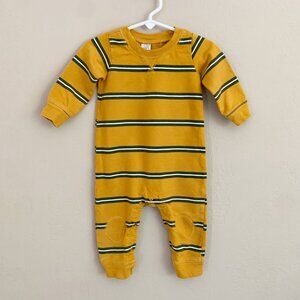 Carter’s Striped Jumpsuit • 9 Months